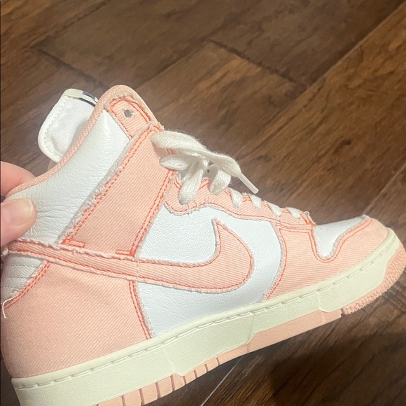 Nike High-Top Sneakers in Peach and White - Picture 10 of 11